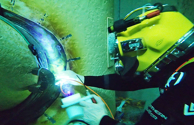 Subsea weld inspection using magnetising technique